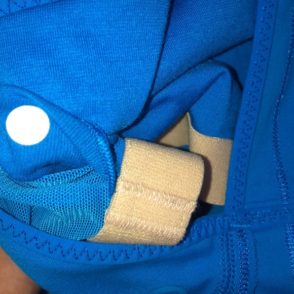 Lululemon older style tank- GUC - Picture 3 of 3